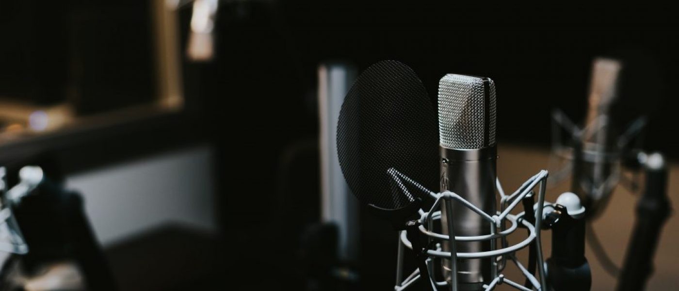 PASTOR ALVARO VALENCIA banner