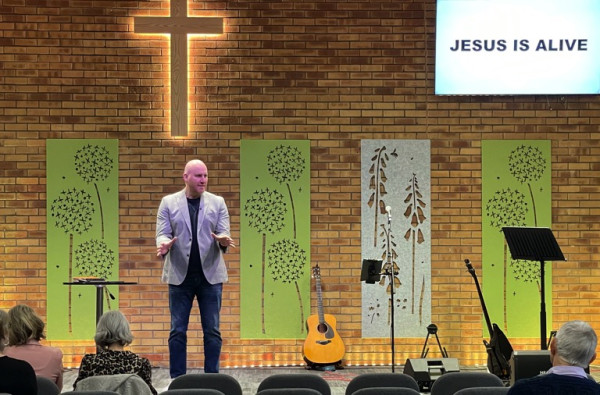 Easter Sunday 2026: Jesus is Alive - Steve Parsons
